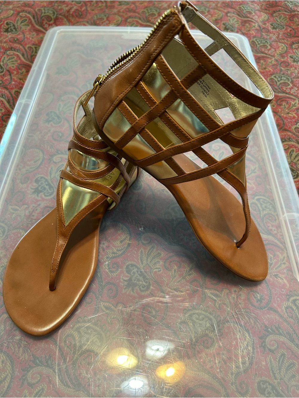 Michael Kors Women’s Tan Strappy Gladiator Sandals. Classic Summer Style. Size 7